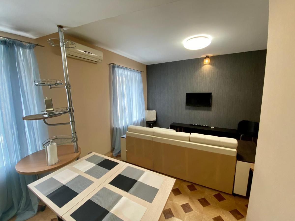 Apartments On Bolshaya Morskaya 33 Saint Petersburg Ngoại thất bức ảnh